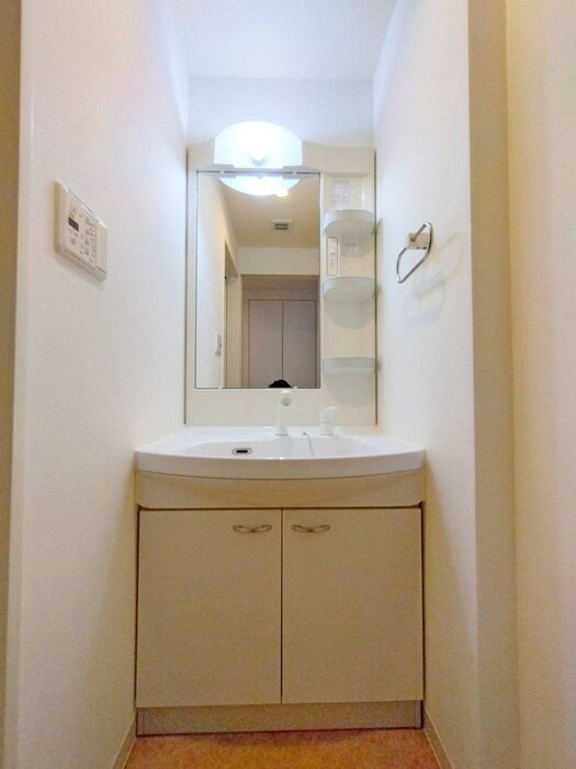 物件内観写真11　(洗面)