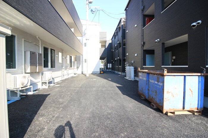 物件外観写真4　(駐車場)