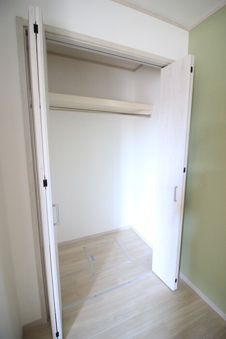 物件内観写真15　(収納)