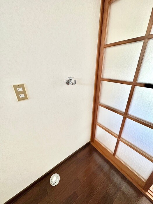 物件内観写真17　(洗濯機置場)