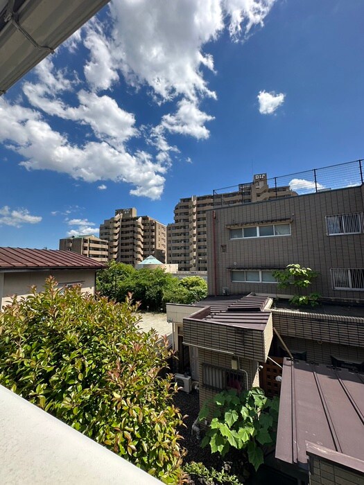 物件内観写真22　(室内からの展望)