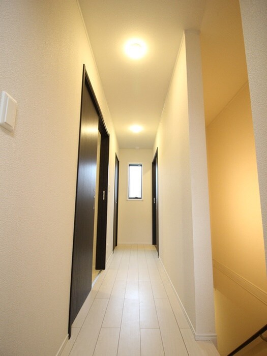 物件内観写真17　(廊下)