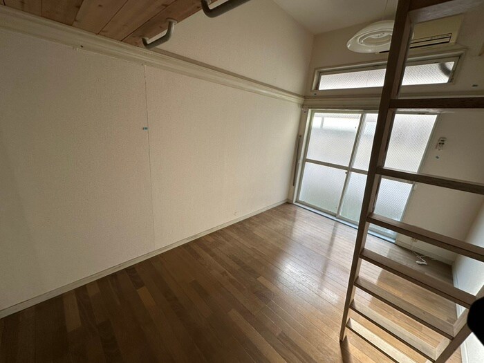 物件内観写真8　(居室)