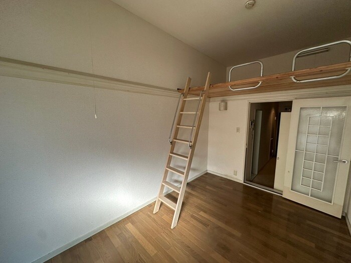 物件内観写真9　(居室)