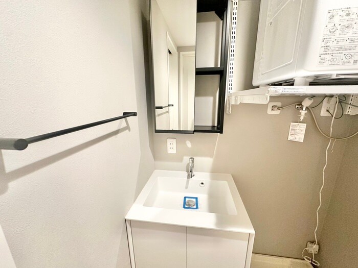 物件内観写真12　(洗面)