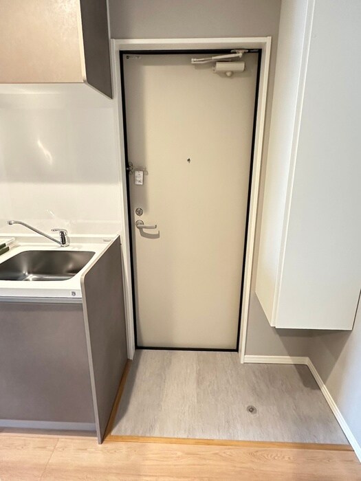 物件内観写真13　(玄関)