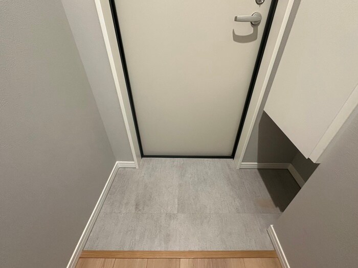 物件内観写真17　(玄関)