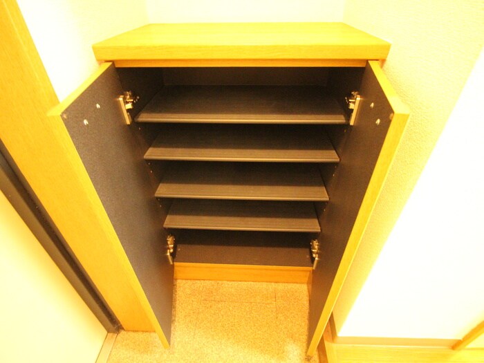 物件内観写真16　(靴箱)