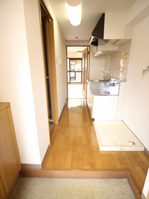 物件内観写真17　(玄関)