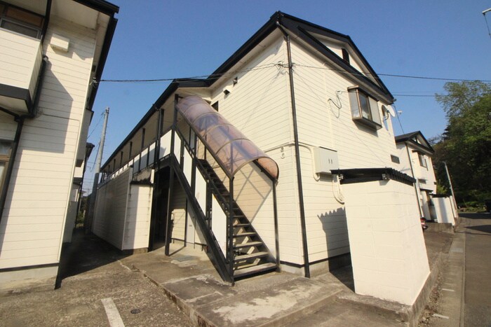 物件外観写真3　(エントランス部分)