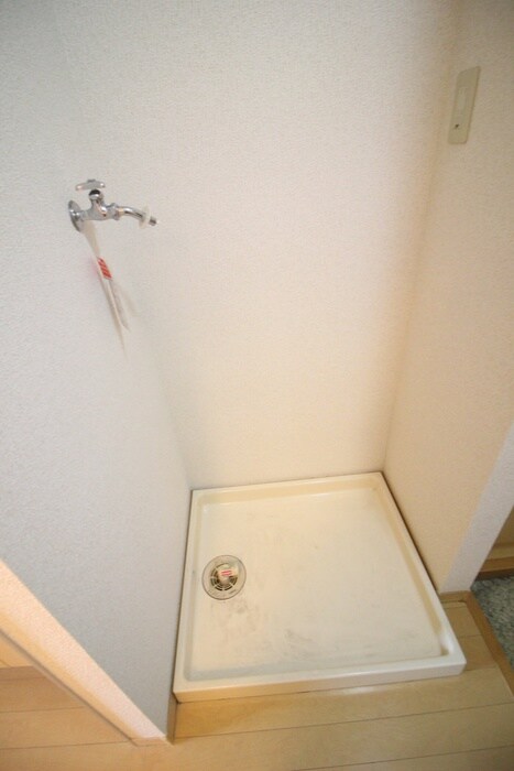 物件内観写真17　(洗濯機置場)