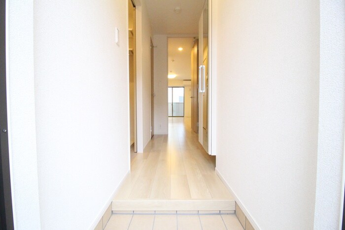 物件内観写真17　(廊下)