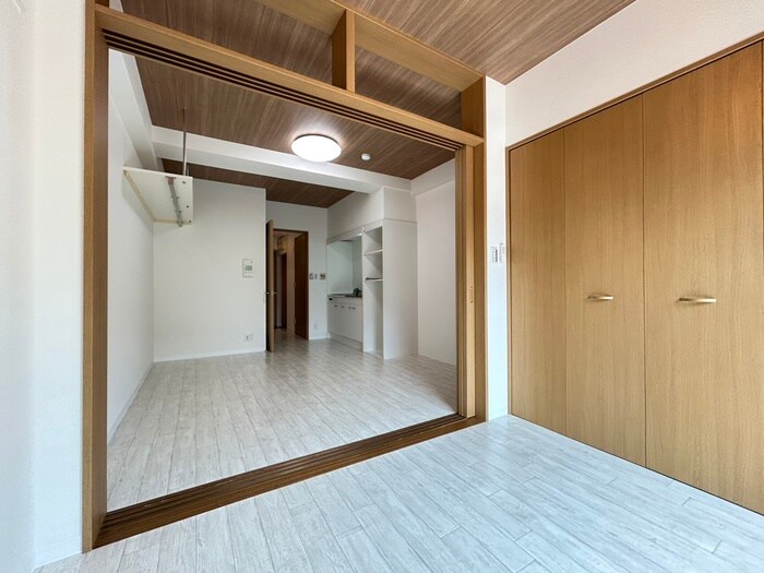 物件内観写真8　(居室)