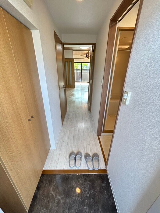 物件内観写真17　(玄関)