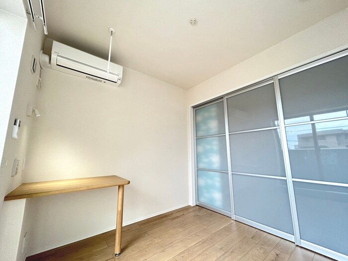 物件内観写真18　(居室)