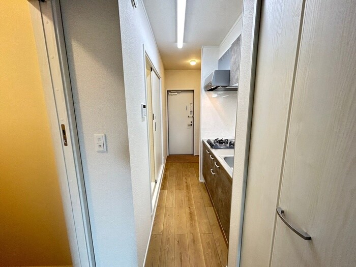 物件内観写真21　(廊下)