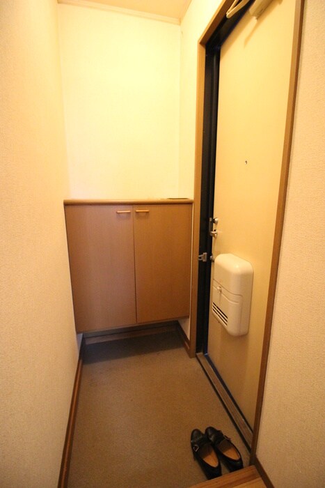 物件内観写真14　(玄関)