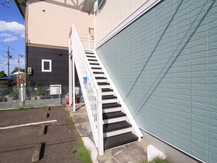 物件外観写真6　(エントランス部分)