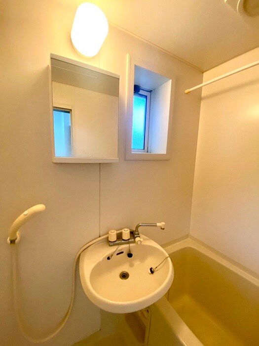 物件内観写真11　(洗面)