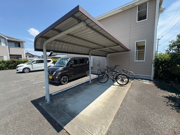 物件外観写真4　(駐輪場)