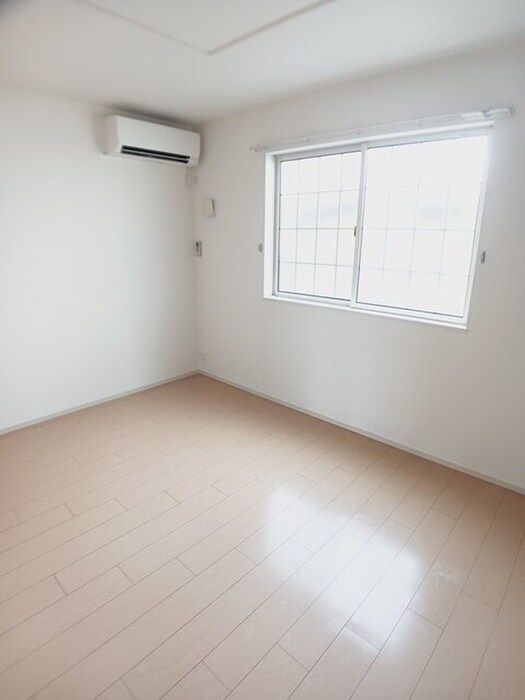 物件内観写真5　(居室)