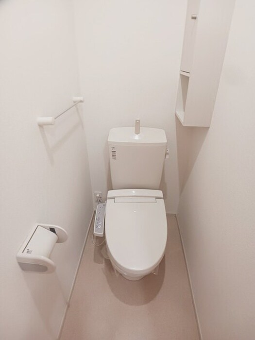 物件内観写真8　(トイレ)