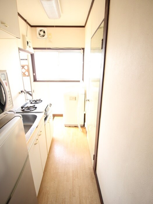 物件内観写真14　(廊下)