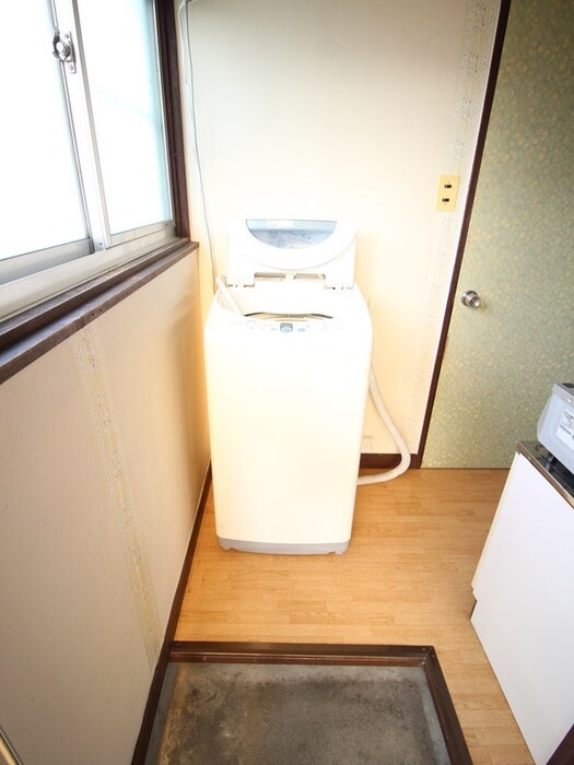 物件内観写真18　(玄関)