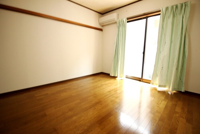 物件内観写真10　(居室)