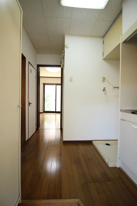 物件内観写真19　(廊下)