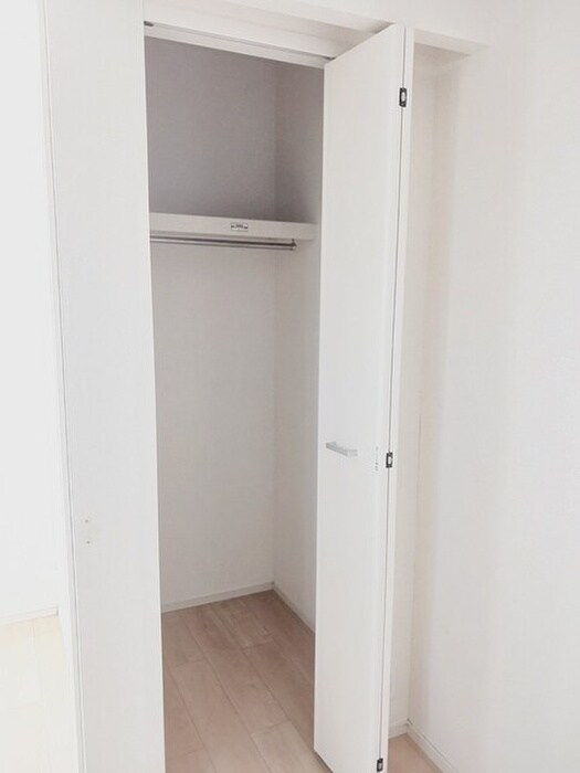 物件内観写真12　(収納)