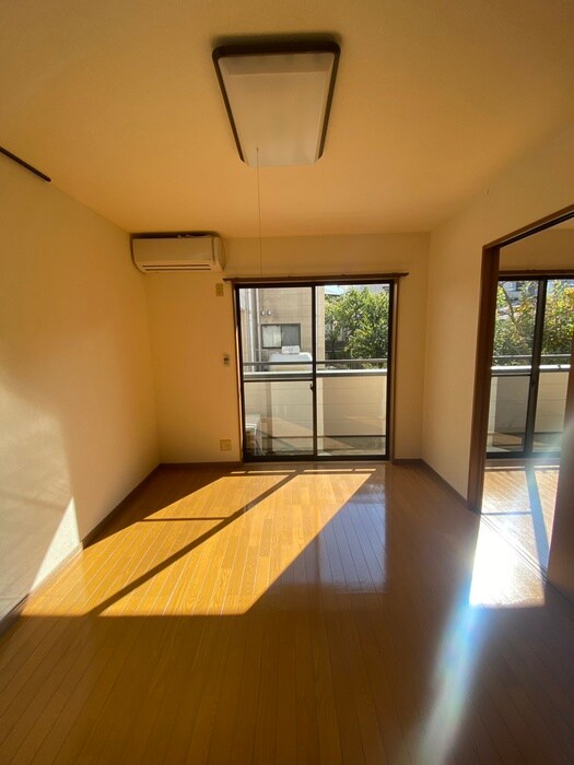 物件内観写真9　(居室)