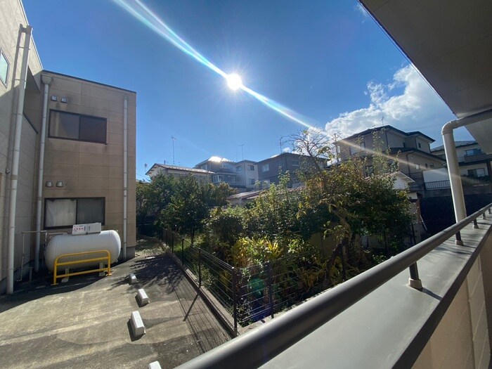 物件内観写真20　(室内からの展望)