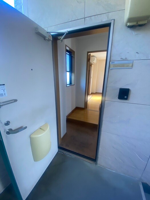 物件内観写真22　(玄関)