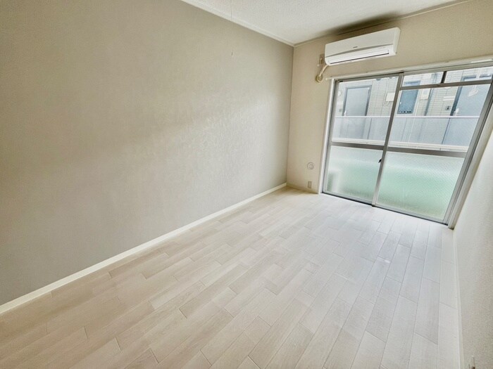 物件内観写真10　(居室)