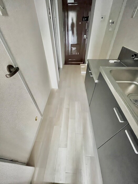 物件内観写真17　(廊下)
