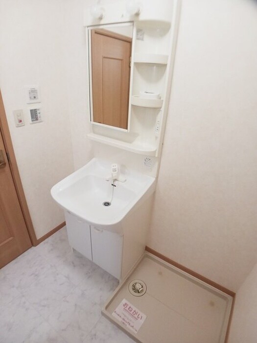 物件内観写真9　(洗面)