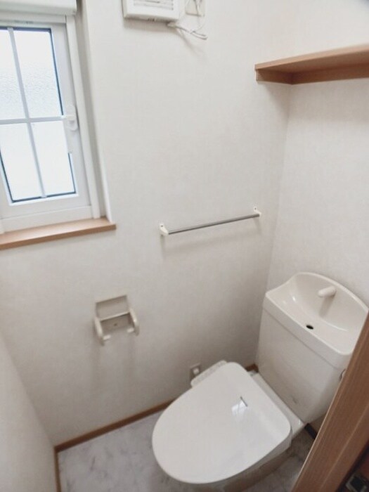 物件内観写真10　(トイレ)