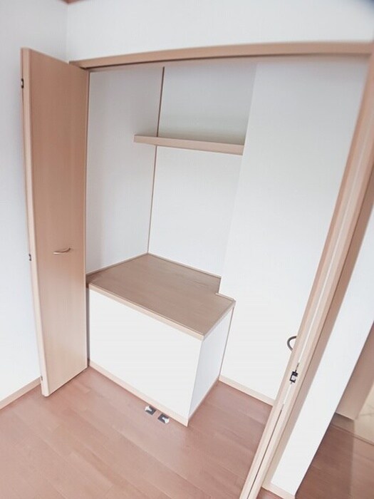 物件内観写真12　(収納)