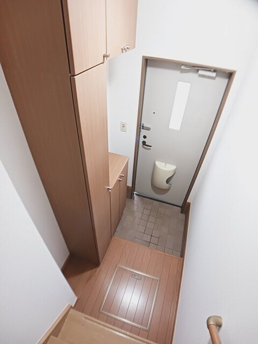 物件内観写真15　(玄関)