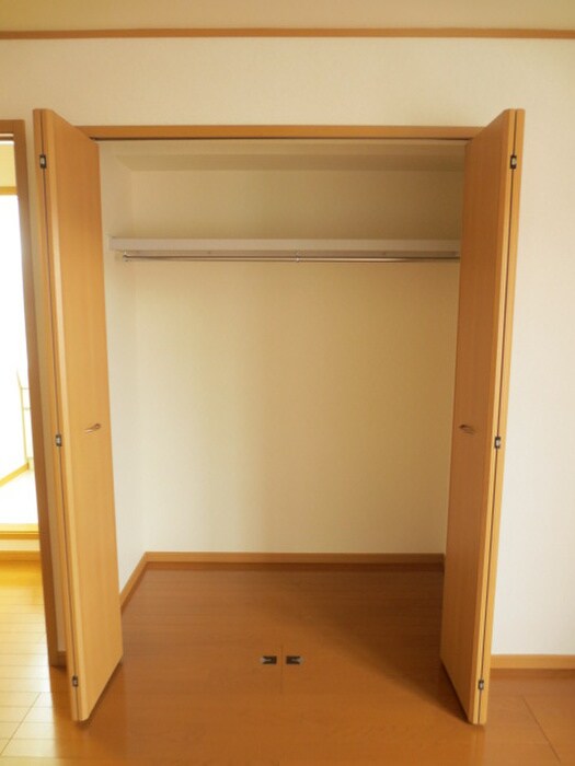 物件内観写真13　(収納)