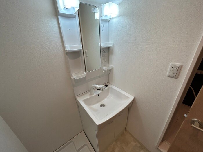 物件内観写真12　(洗面)