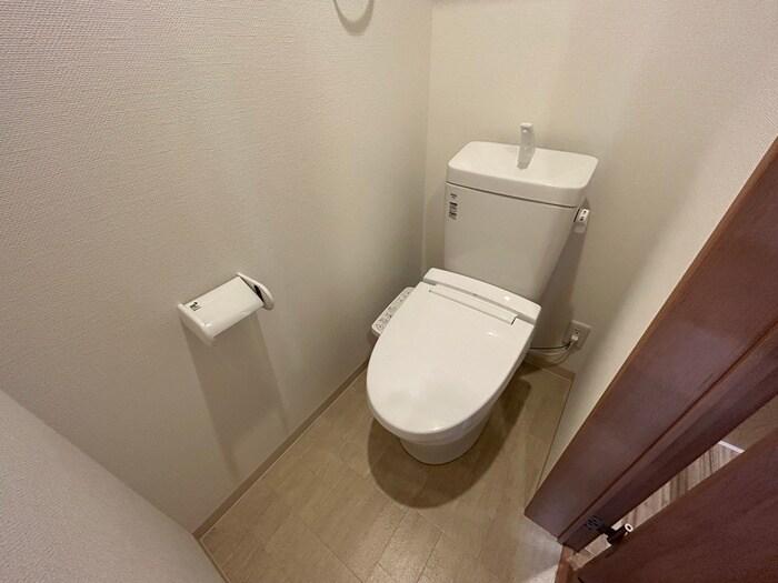 物件内観写真14　(トイレ)