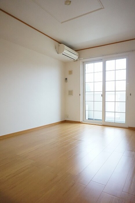 物件内観写真4　(居室)