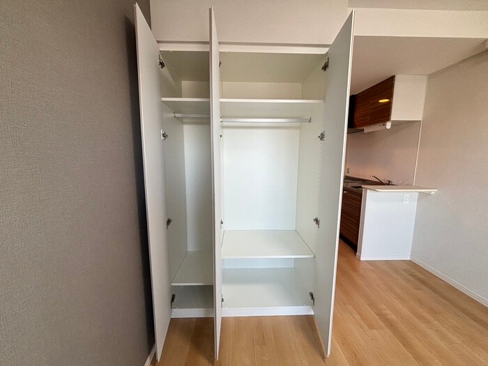 物件内観写真10　(収納)