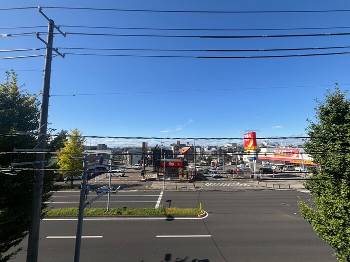 物件内観写真21　(室内からの展望)