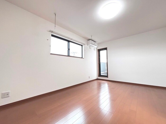 物件内観写真9　(居室)