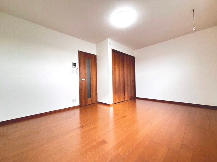 物件内観写真10　(居室)