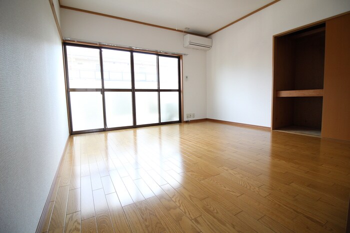 物件内観写真15　(居室)