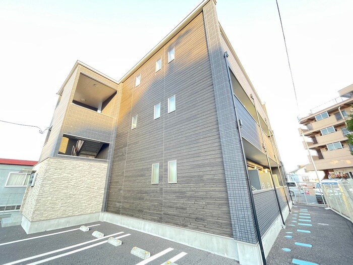 物件外観写真1　(外観写真)